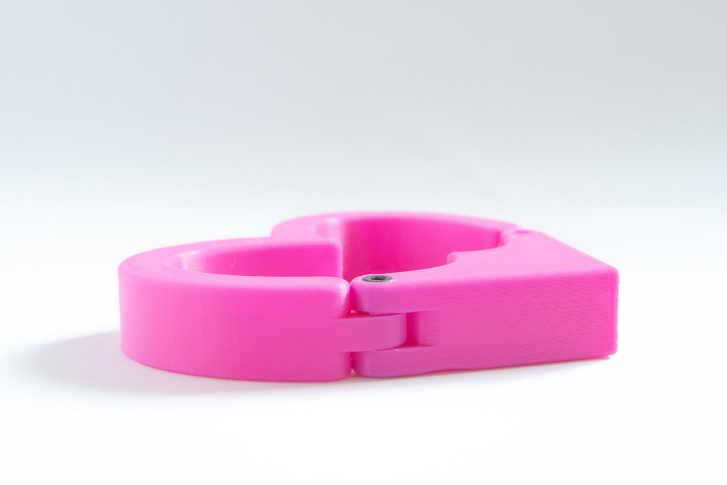 Heart Handcuffs | 3D Printed - XPrint3D